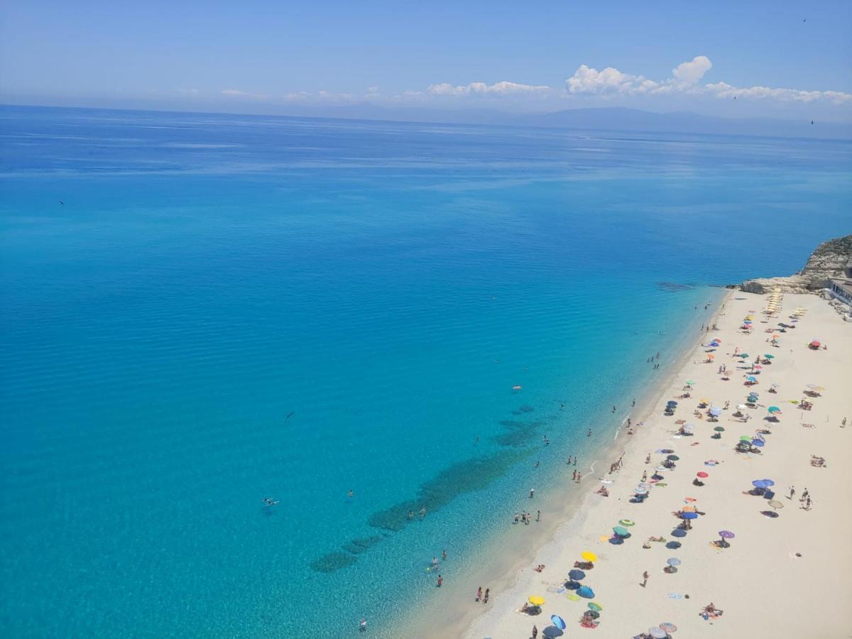 Domus Centro Tropea Hotel Exterior photo